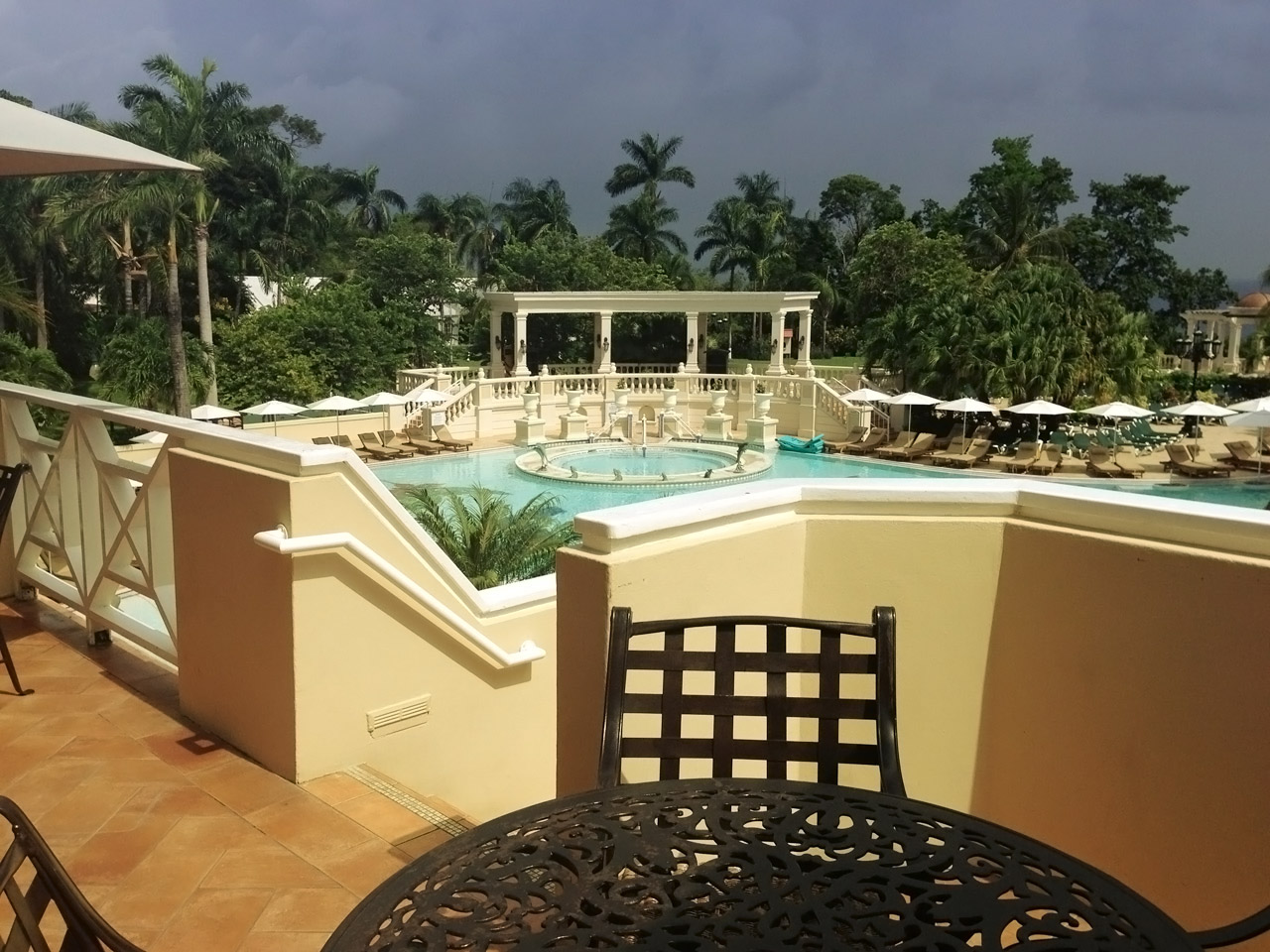 pool area ochio rios